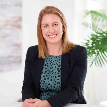 Rachel has had a highly successful background in delivering 5-star experiences at some of the world’s luxury hotel brands and crafting exquisite high-end